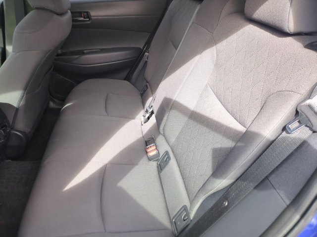 Used 2022 Toyota Corolla Cross LE AWD/4WD image 26
