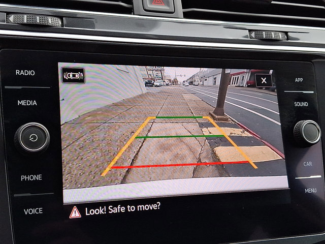 Used 2021 Volkswagen Tiguan SEL image 17