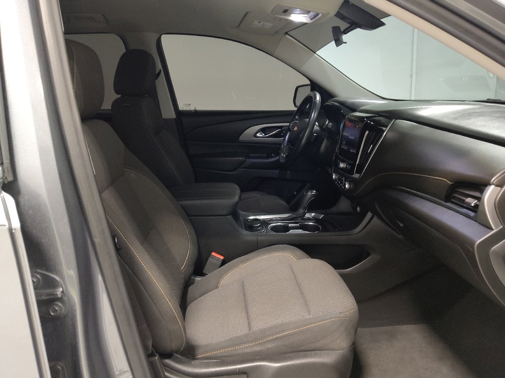 Used 2020 Chevrolet Traverse LT image 21