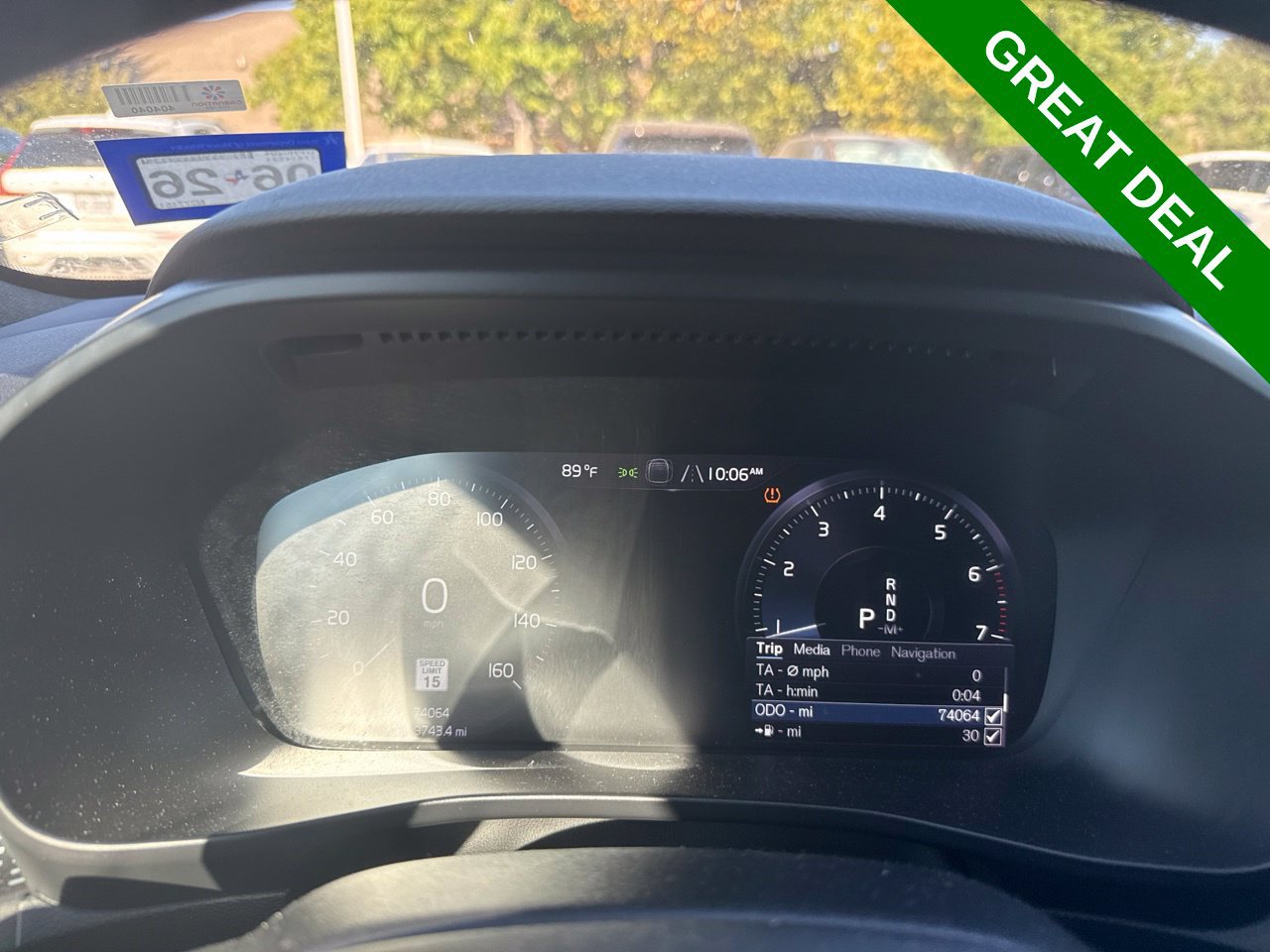 Used 2022 Volvo XC40 T4 R-Design FWD image 18