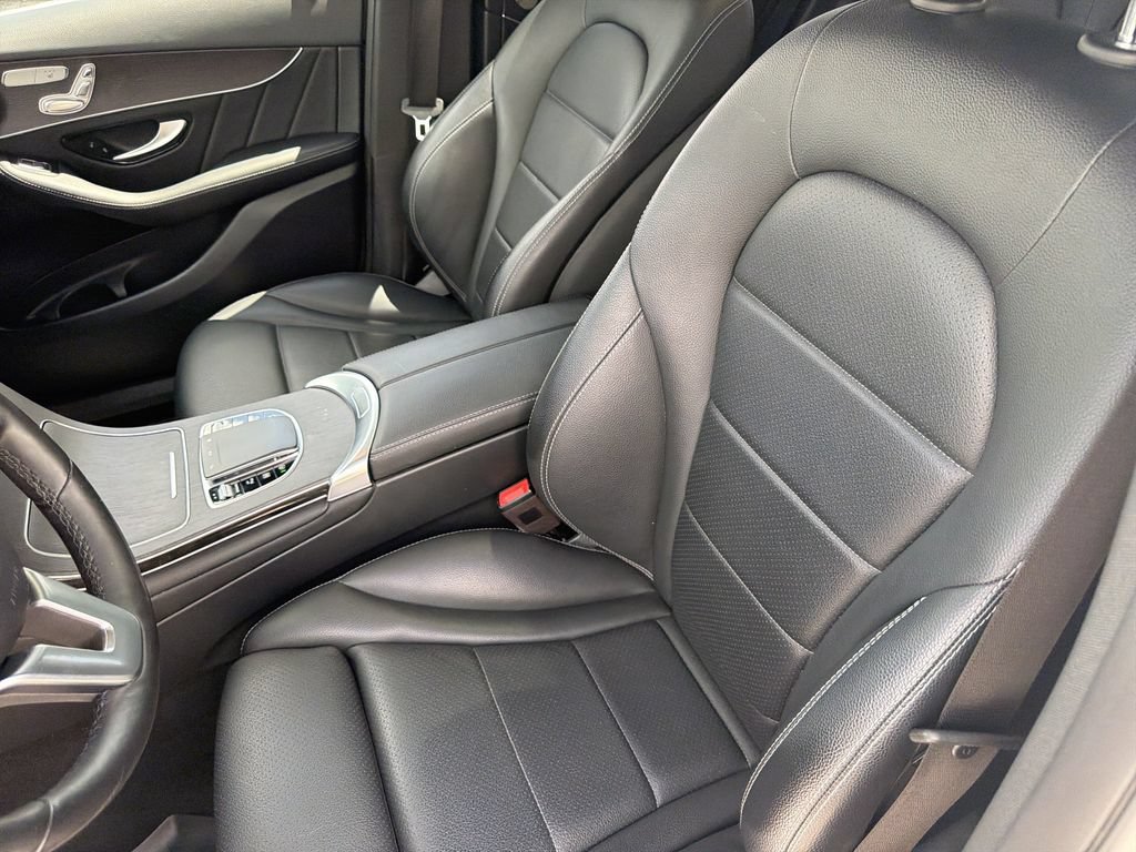 Used 2021 Mercedes-Benz GLC 300 4MATIC image 20