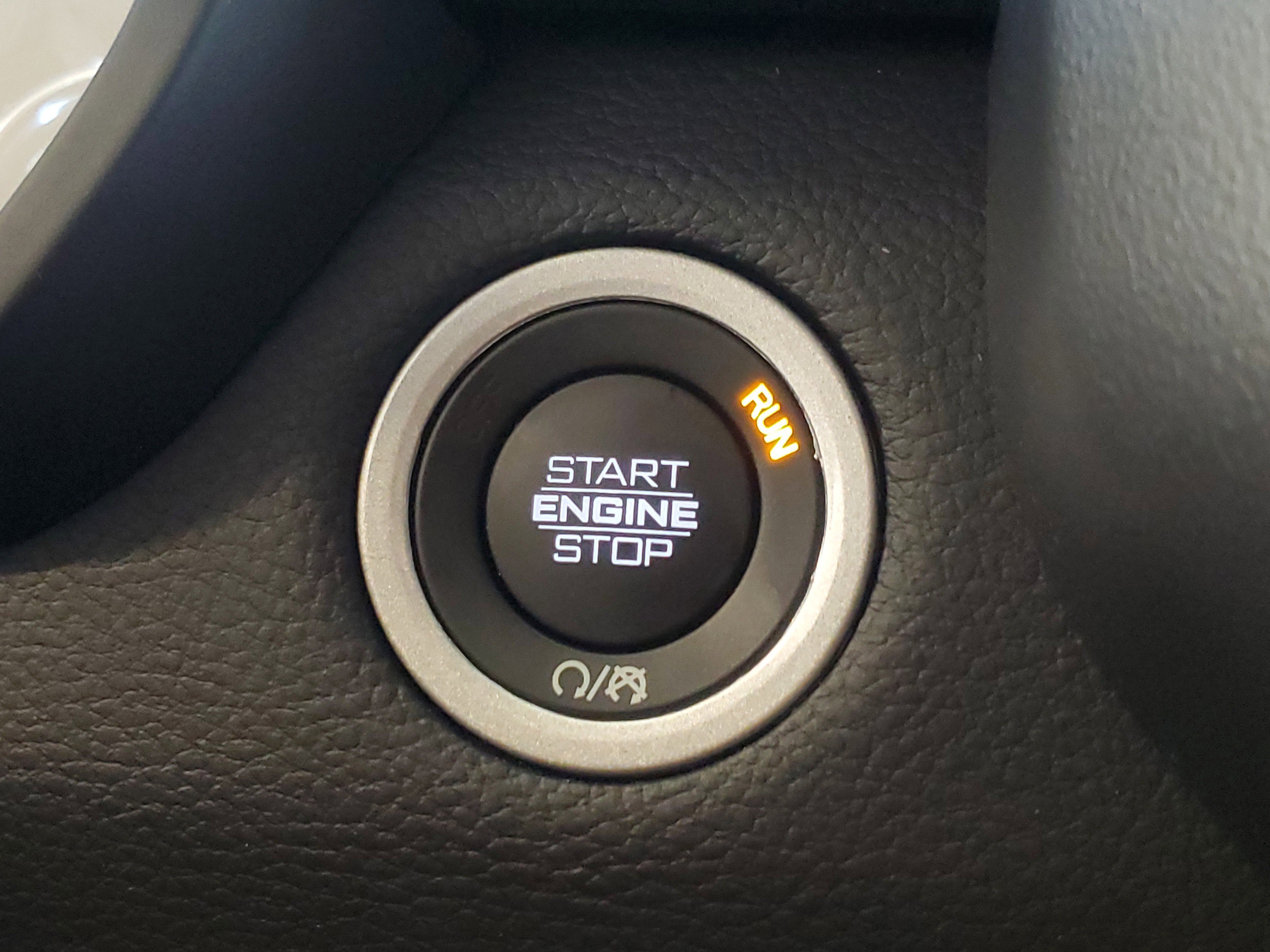 Used 2025 RAM 1500 Laramie image 30