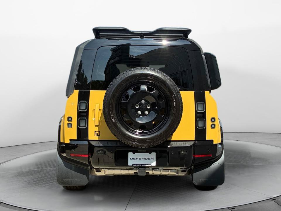New 2026 Land Rover Defender 110 Trophy Edition AWD/4WD image 4