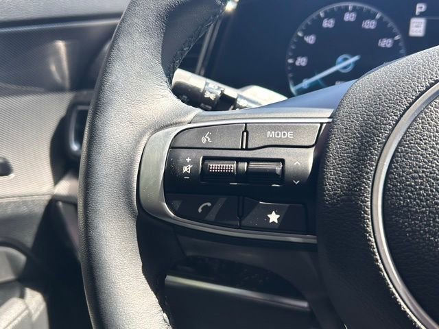 Used 2025 Kia Sportage SX image 22