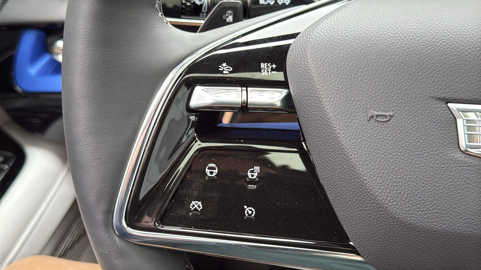 New 2026 Cadillac Optiq Sport 2 image 15