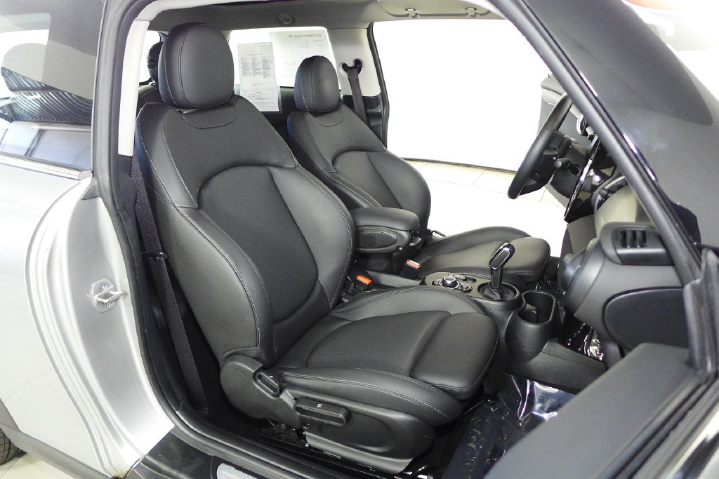 Certified 2024 MINI Cooper SE FWD image 20