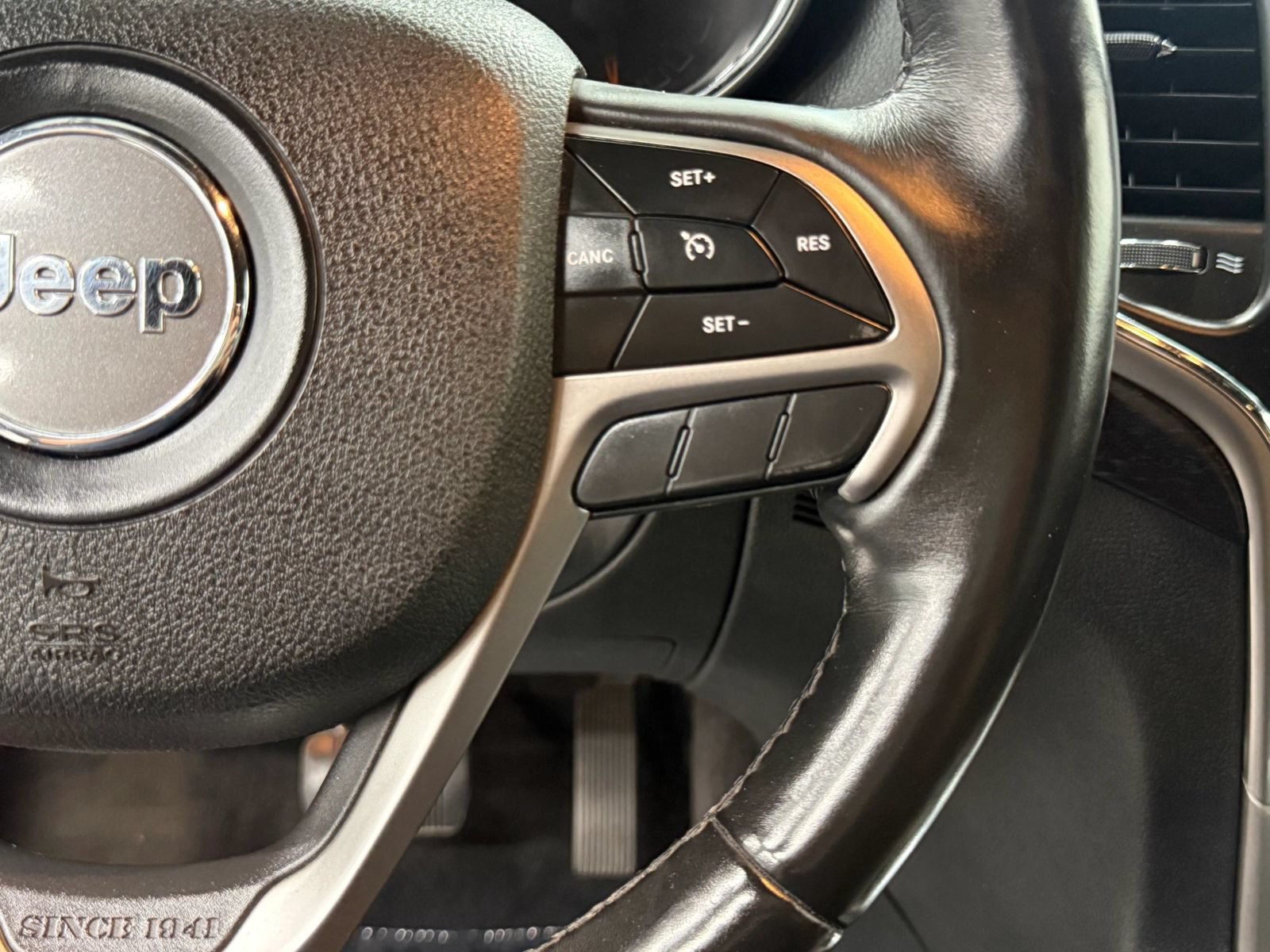 Used 2018 Jeep Grand Cherokee Altitude AWD/4WD image 30