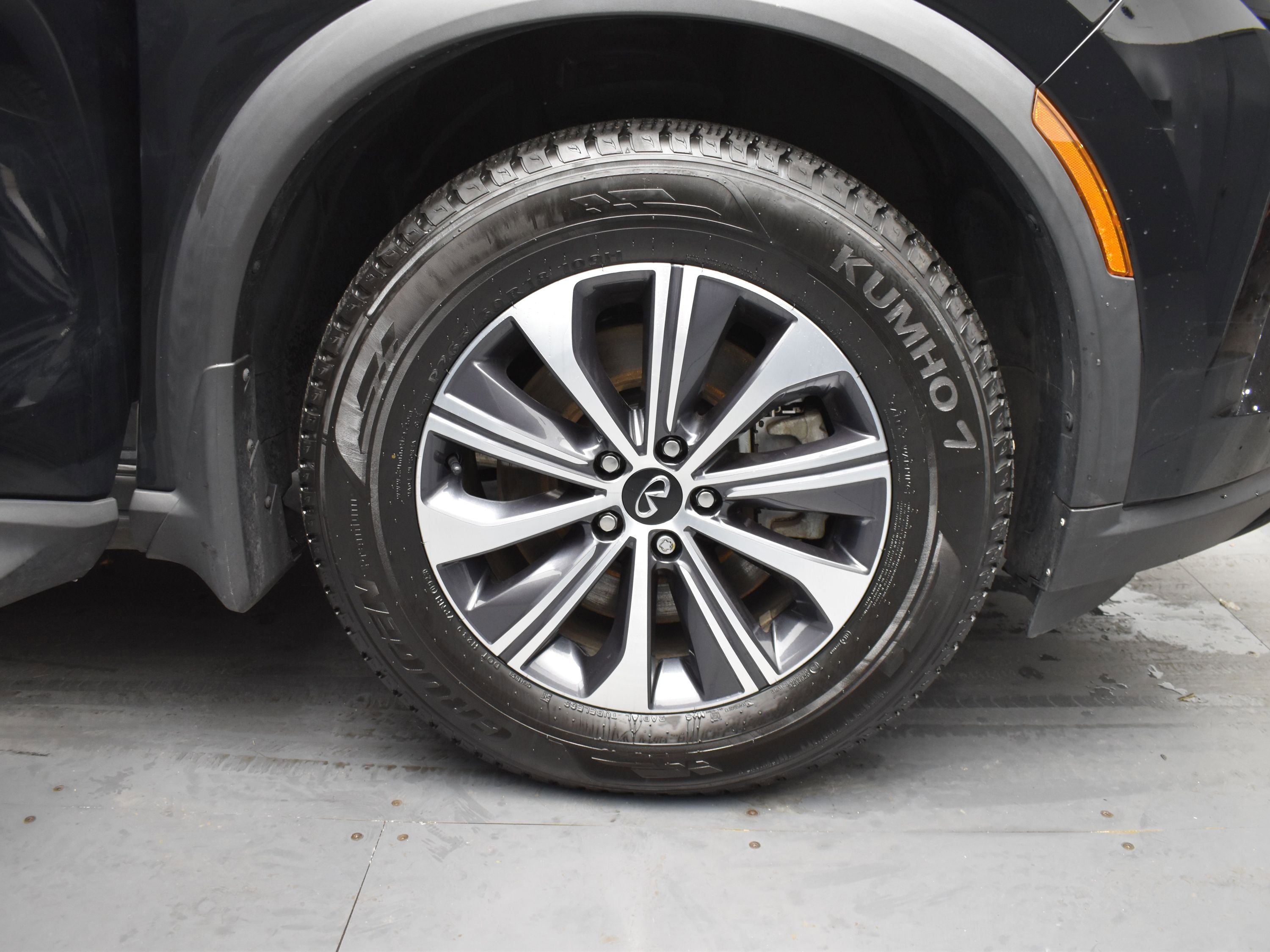 Used 2023 INFINITI QX60 Pure image 5