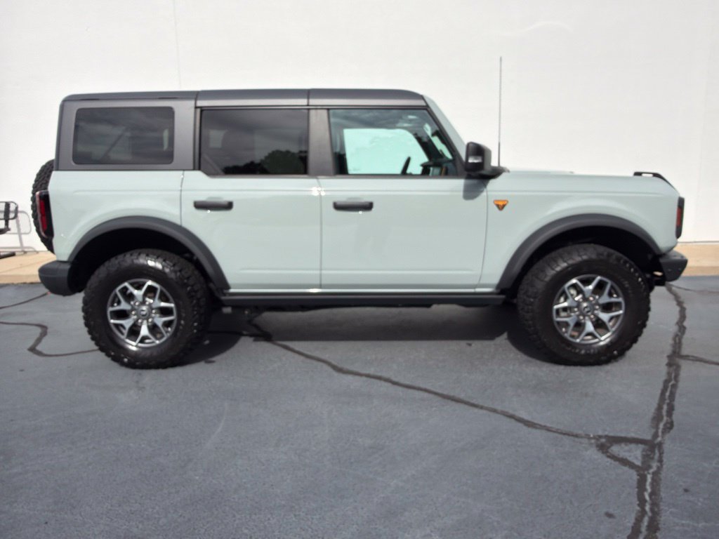 Used 2024 Ford Bronco Badlands AWD/4WD image 5