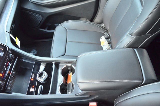 New 2025 Jeep Grand Cherokee Limited w/ Luxury Tech Group II image 22