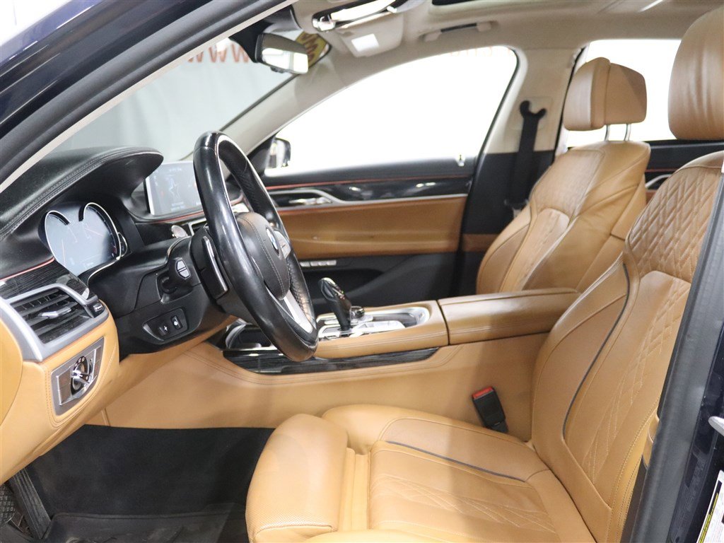 Used 2018 BMW 750Li xDrive w/ Executive Package AWD/4WD image 10