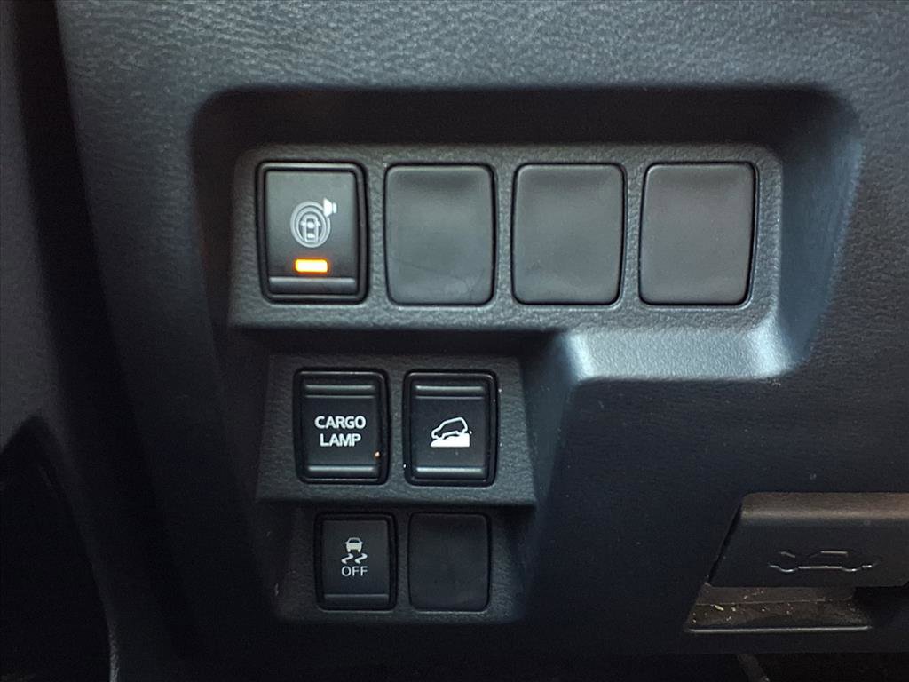 Used 2023 Nissan Frontier SV w/ Midnight Edition Package image 24