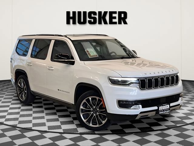 Used 2023 Jeep Wagoneer Series III w/ Premium Group I AWD/4WD image 1