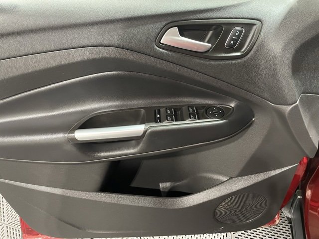 Used 2019 Ford Escape SEL image 9