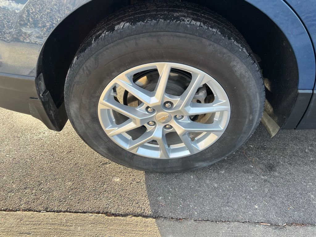 Used 2024 Chevrolet Equinox LT w/ LPO, Floor Liner Package image 8