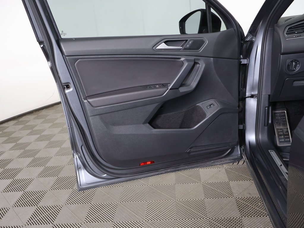 Used 2019 Volkswagen Tiguan SEL Premium R-Line image 22