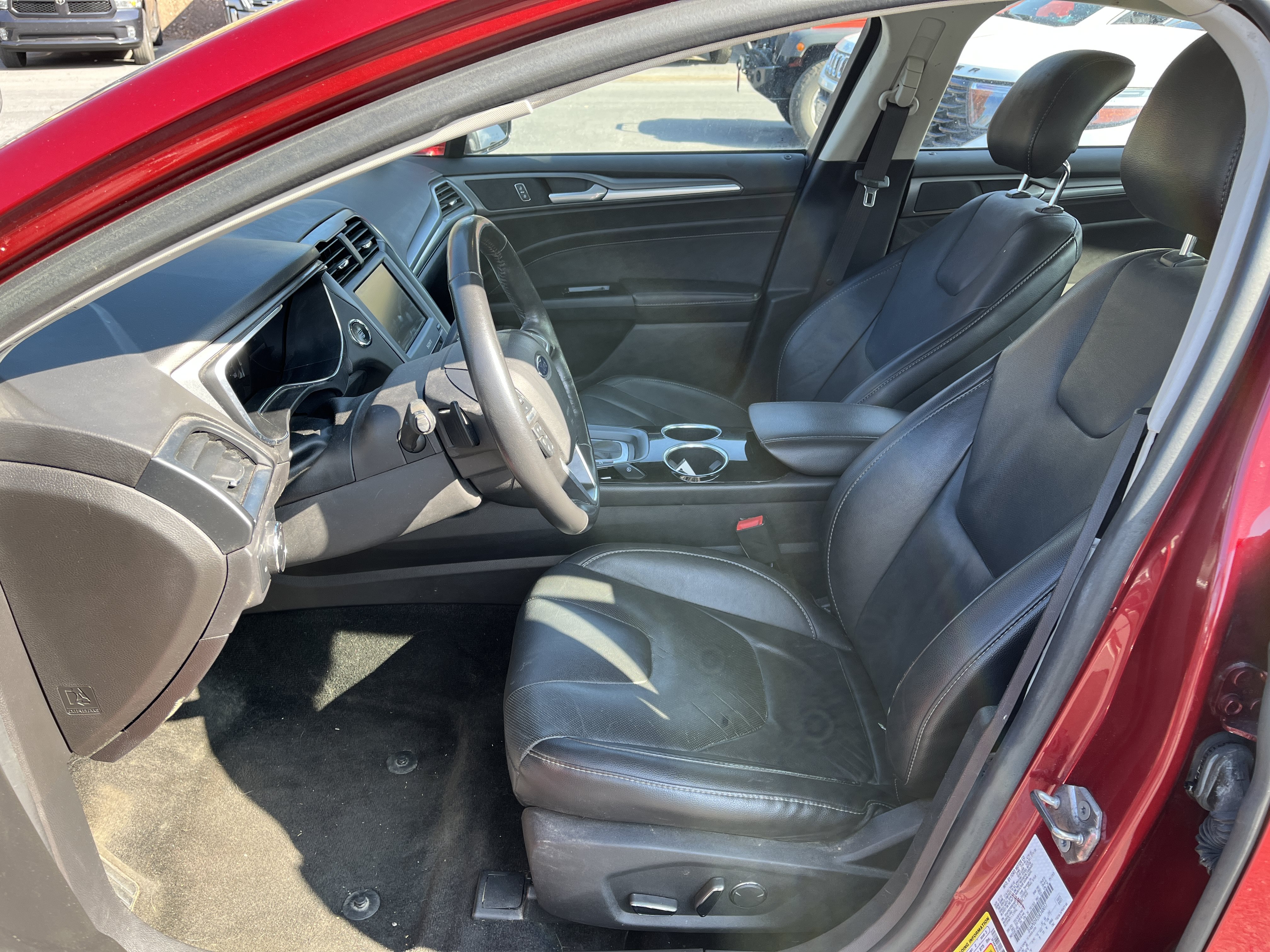 Used 2013 Ford Fusion Titanium w/ Titanium Driver Assist Pkg AWD/4WD image 11