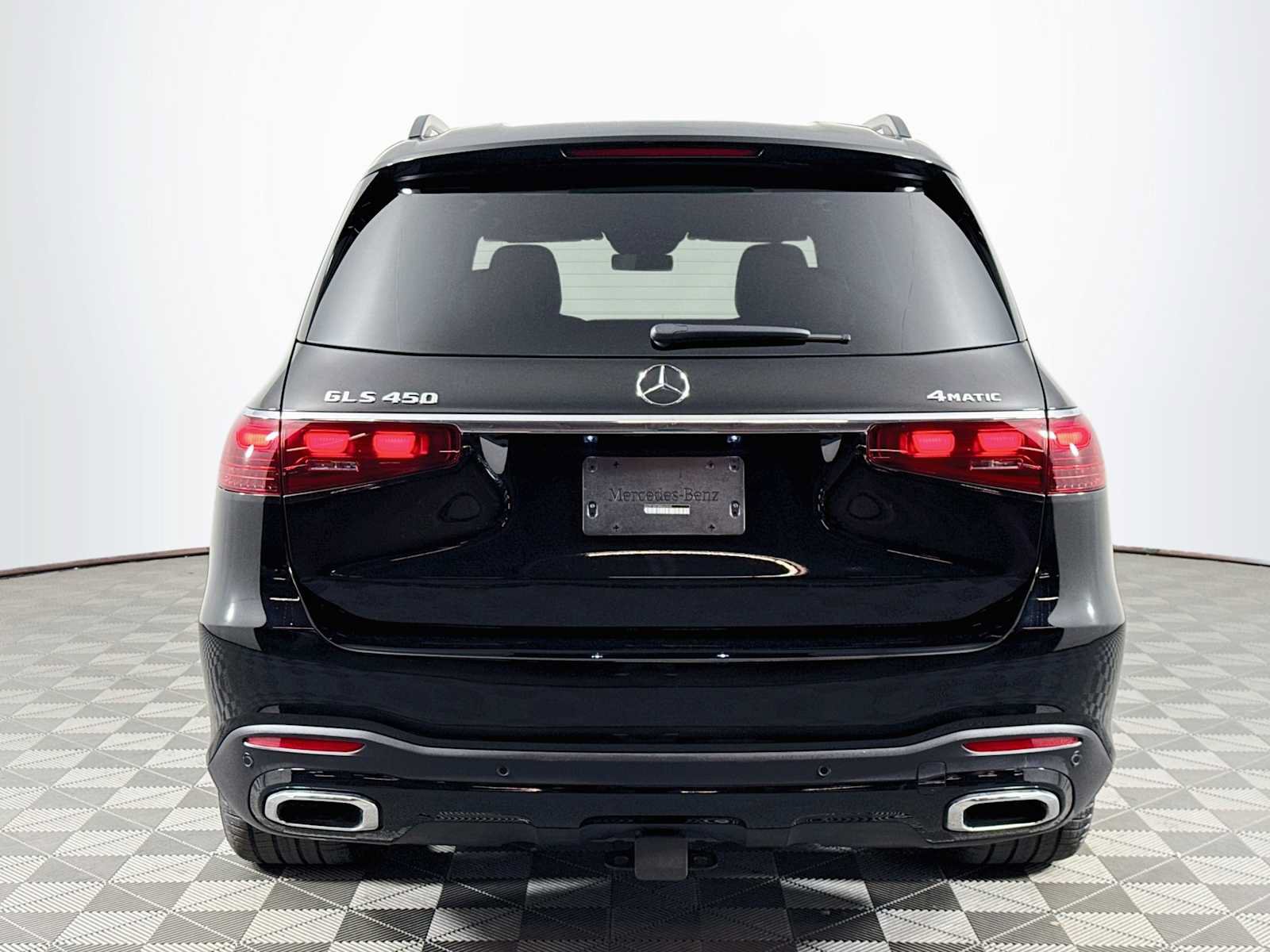 Used 2024 Mercedes-Benz GLS 450 4MATIC image 6