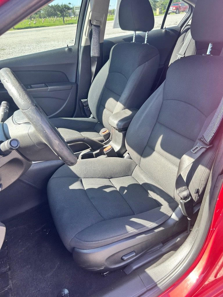 Used 2016 Chevrolet Cruze LT image 8