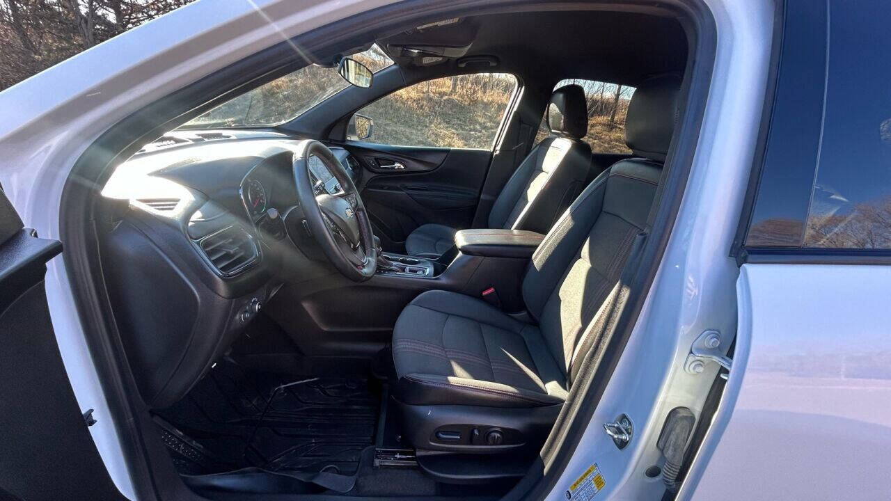 Used 2023 Chevrolet Equinox RS w/ LPO, Floor Liner Package image 8