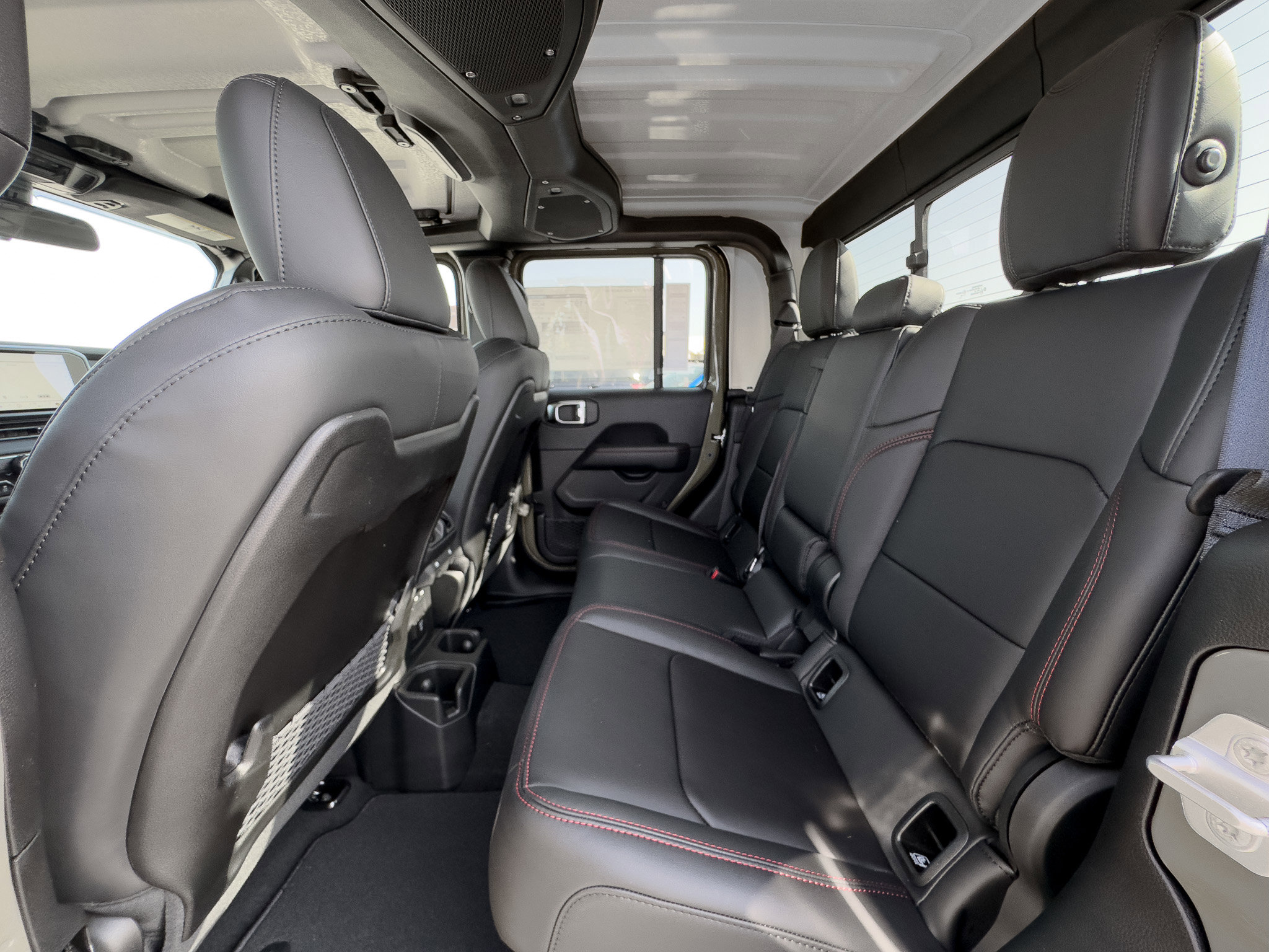 New 2025 Jeep Gladiator Rubicon w/ Convenience Group image 11