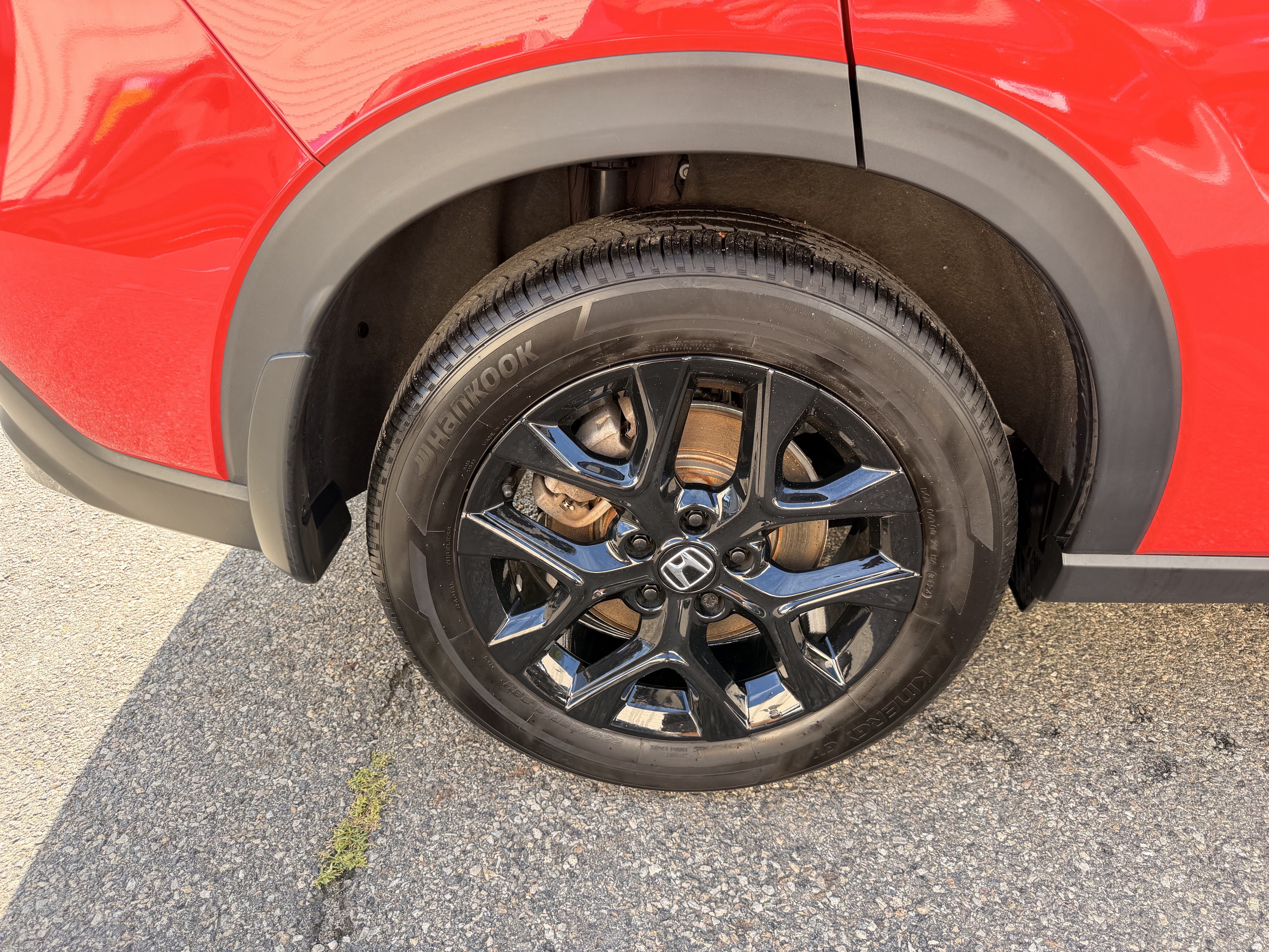 Certified 2025 Honda HR-V Sport image 9