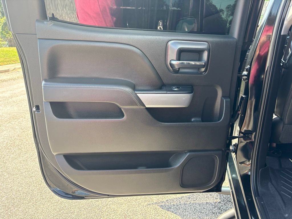 Used 2018 Chevrolet Silverado 1500 LTZ Z71 w/ Redline Edition AWD/4WD image 19