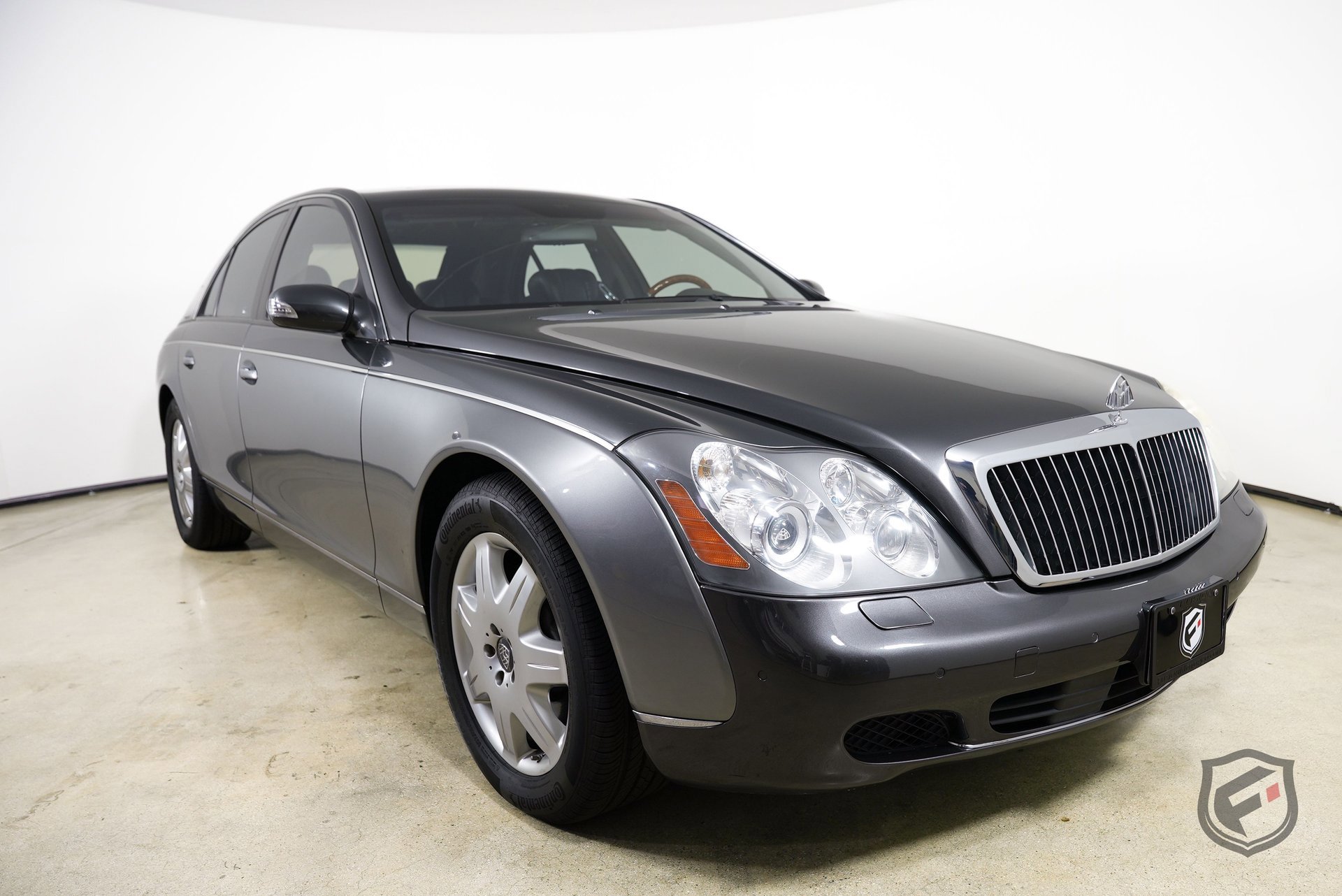 Used 2004 Maybach 57 image 2