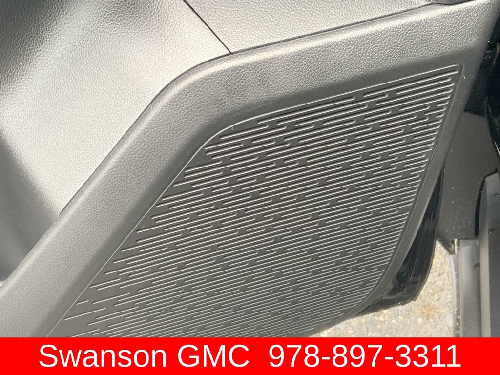 New 2027 GMC Terrain Elevation w/ LPO, Floor Liner Package AWD/4WD image 23
