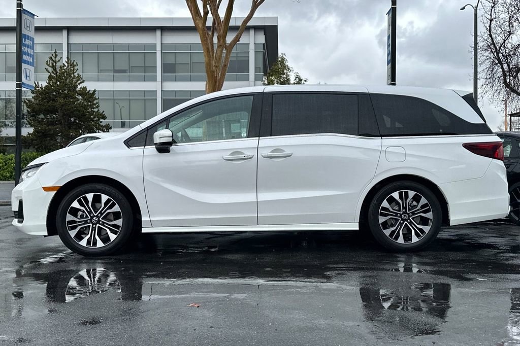 Used 2025 Honda Odyssey Elite image 6