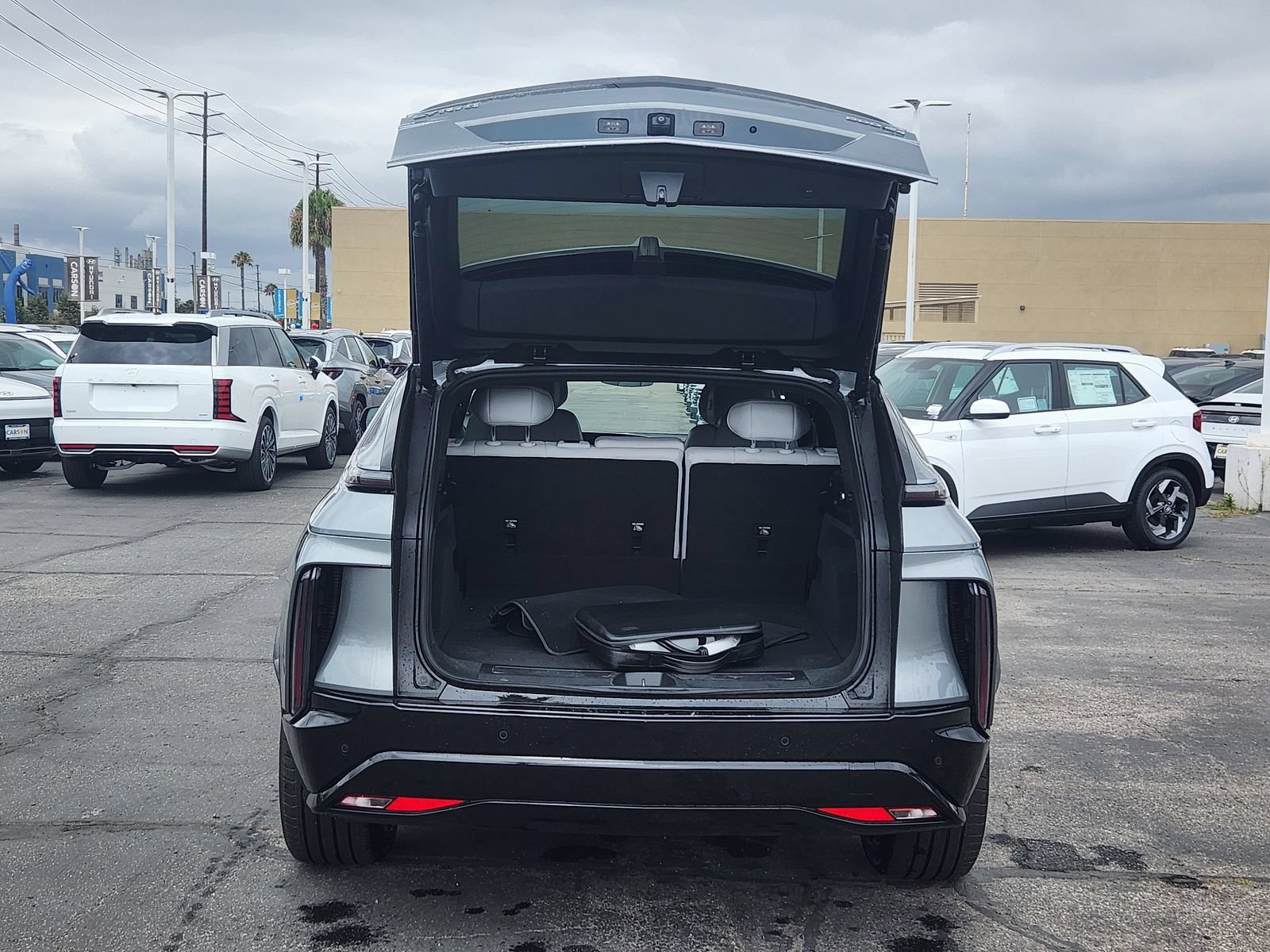 Used 2024 Cadillac Lyriq Sport AWD/4WD image 6