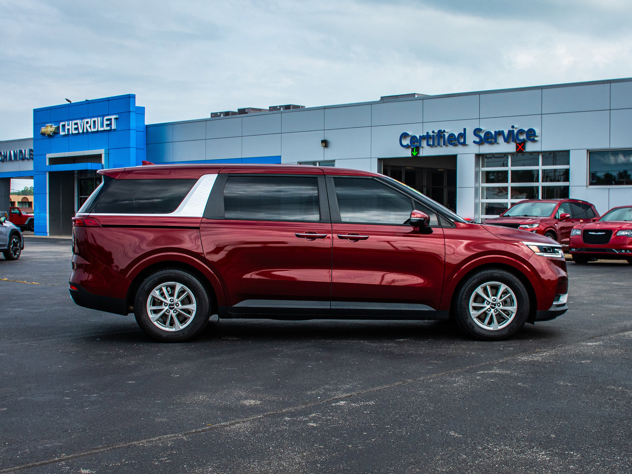 Used 2023 Kia Carnival LX FWD image 10