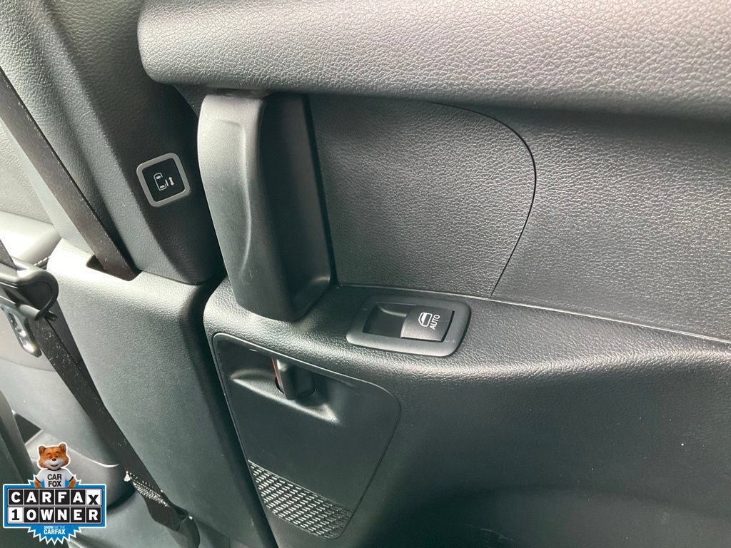 Used 2023 Chrysler Pacifica Limited w/ Uconnect Theater Family Group FWD image 67