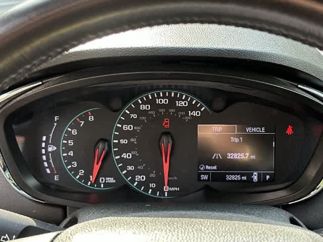 Used 2019 Chevrolet Trax LT w/ LT Convenience Package AWD/4WD image 6