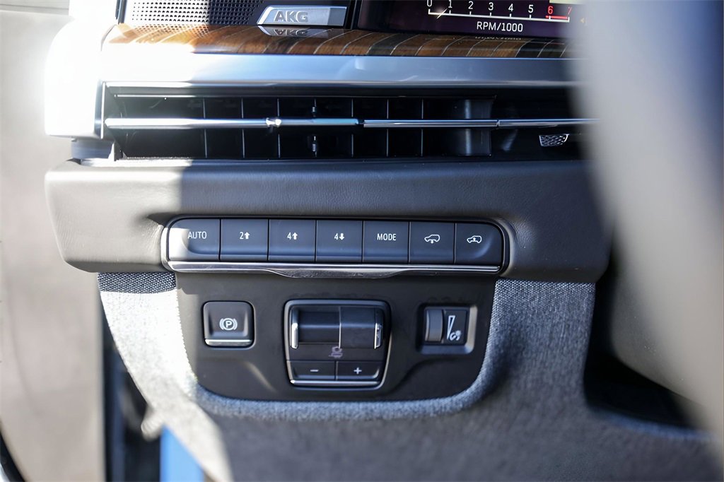 Certified 2025 Cadillac Escalade Sport Platinum w/ LPO, ONYX Package image 15