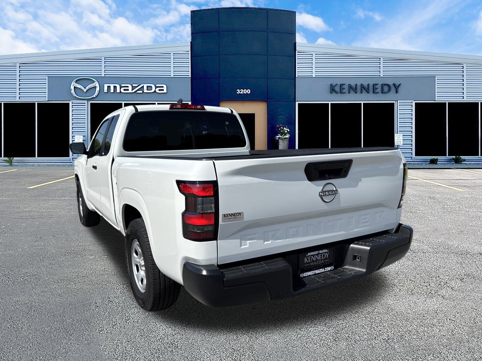 Used 2024 Nissan Frontier S w/ S Utility Package image 5