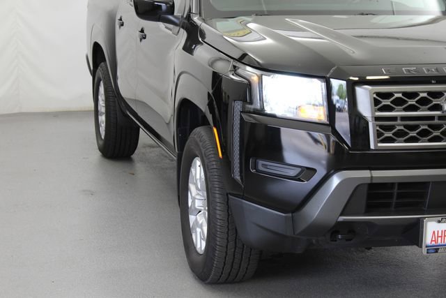Used 2022 Nissan Frontier SV w/ Technology Package AWD/4WD image 3