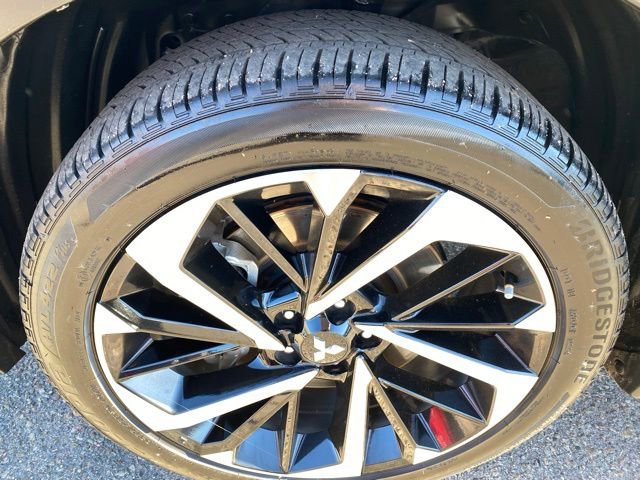 Used 2024 Mitsubishi Outlander 4WD Plug-In Hybrid image 27