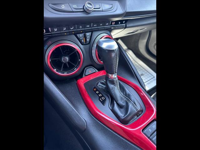 Used 2020 Chevrolet Camaro LT w/ Technology Package image 16