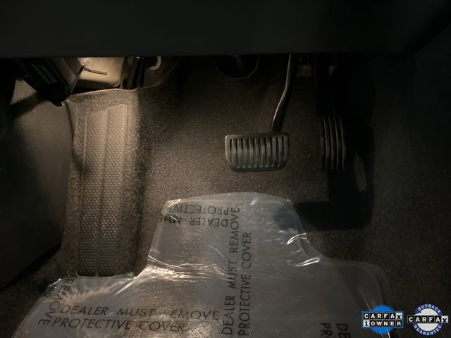 Used 2025 Volvo XC40 B5 Plus image 30