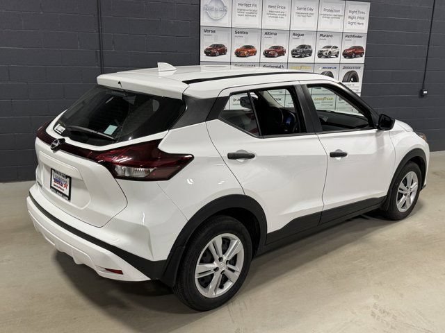 Used 2023 Nissan Kicks S FWD image 13