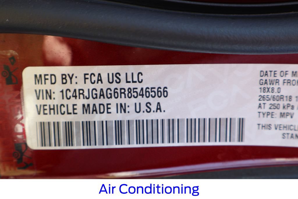 Used 2024 Jeep Grand Cherokee Altitude RWD image 41