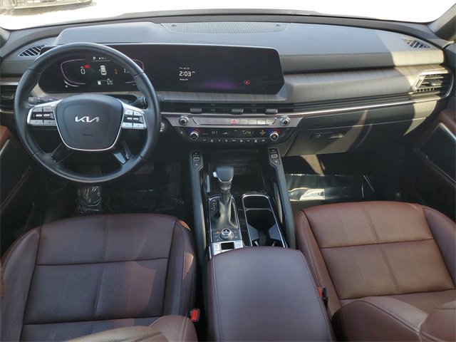 Used 2024 Kia Telluride EX w/ EX Captain's Chair Package image 15