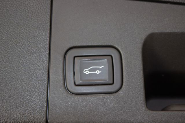 Certified 2023 Cadillac XT4 Premium Luxury w/ Enhanced Visibility Package image 15