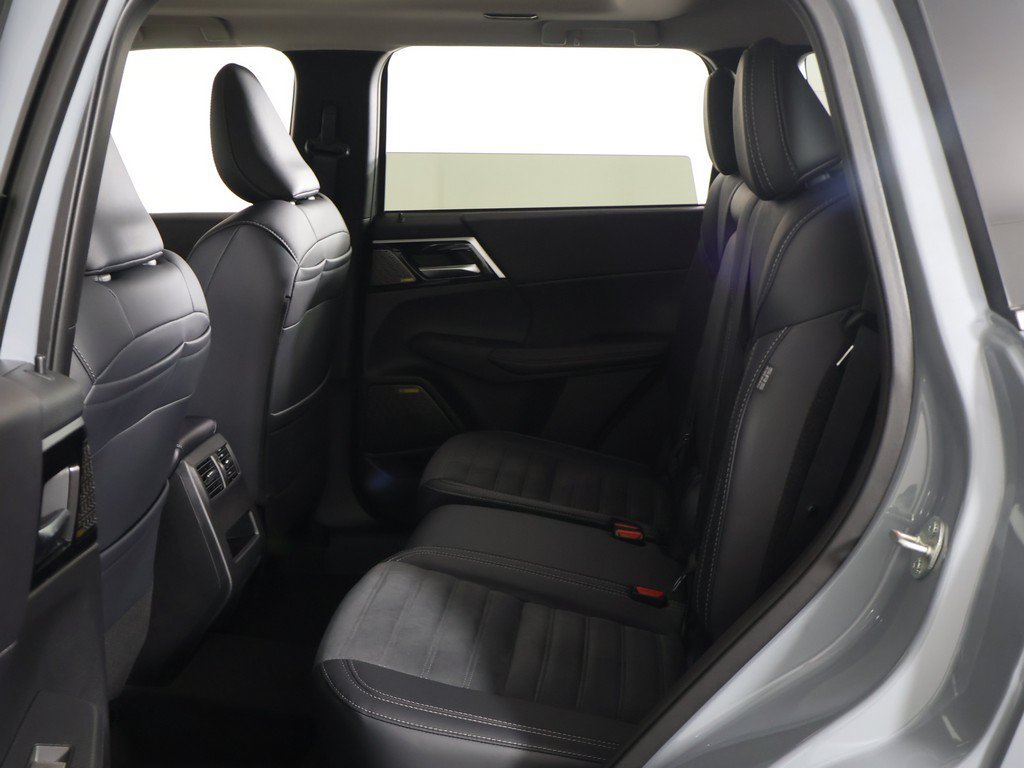 New 2026 Mitsubishi Outlander SE FWD image 33