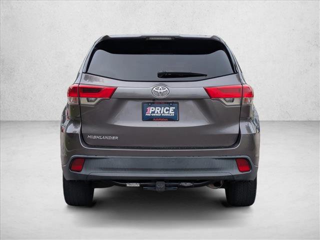 Used 2019 Toyota Highlander LE FWD image 7
