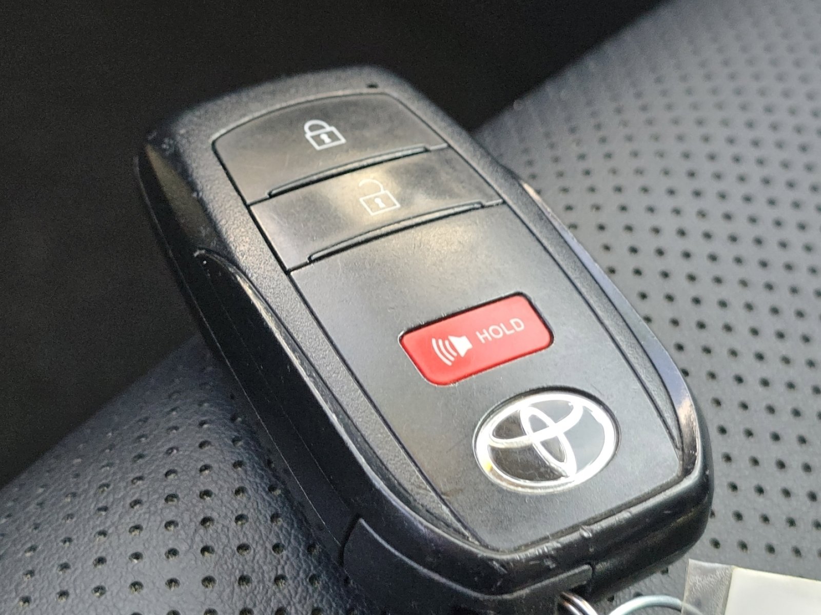 Used 2023 Toyota Prius XLE image 40