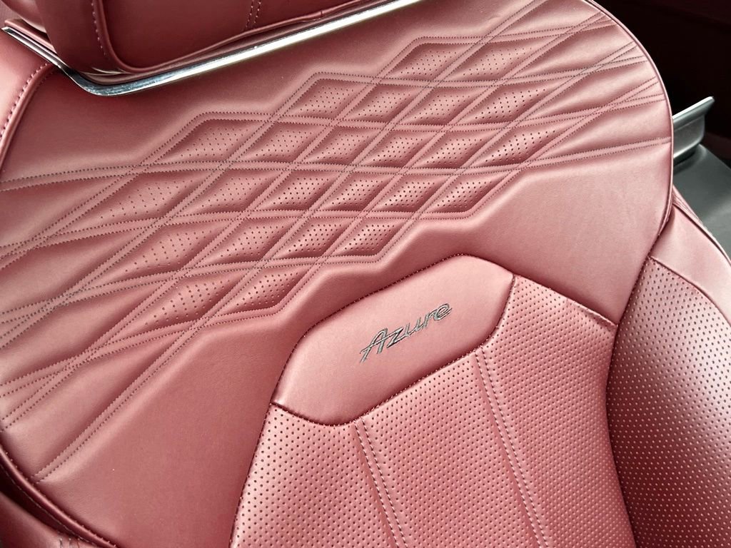 Certified 2023 Bentley Bentayga Extended Wheelbase AWD/4WD image 44