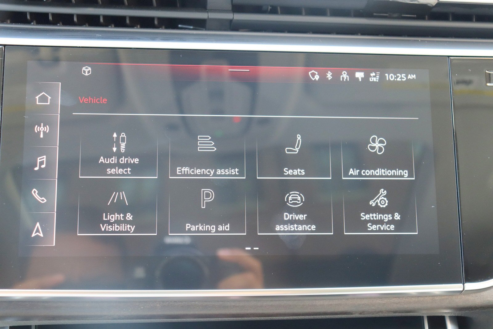 Used 2022 Audi Q8 Premium w/ Convenience Package AWD/4WD image 29