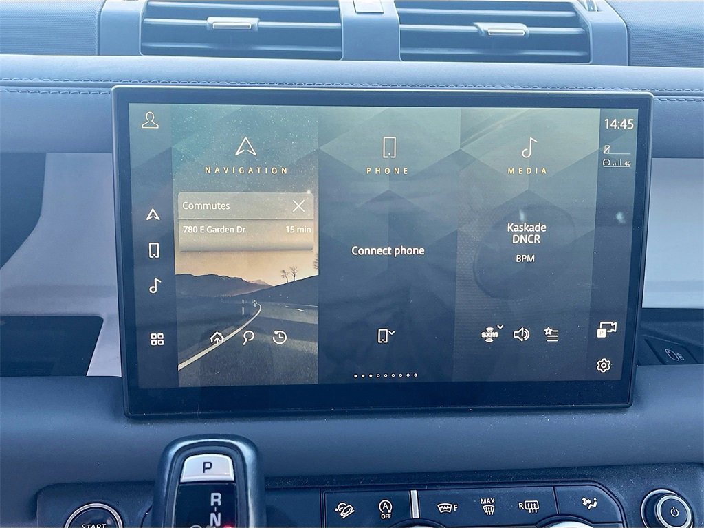 Used 2023 Land Rover Defender 130 SE image 15